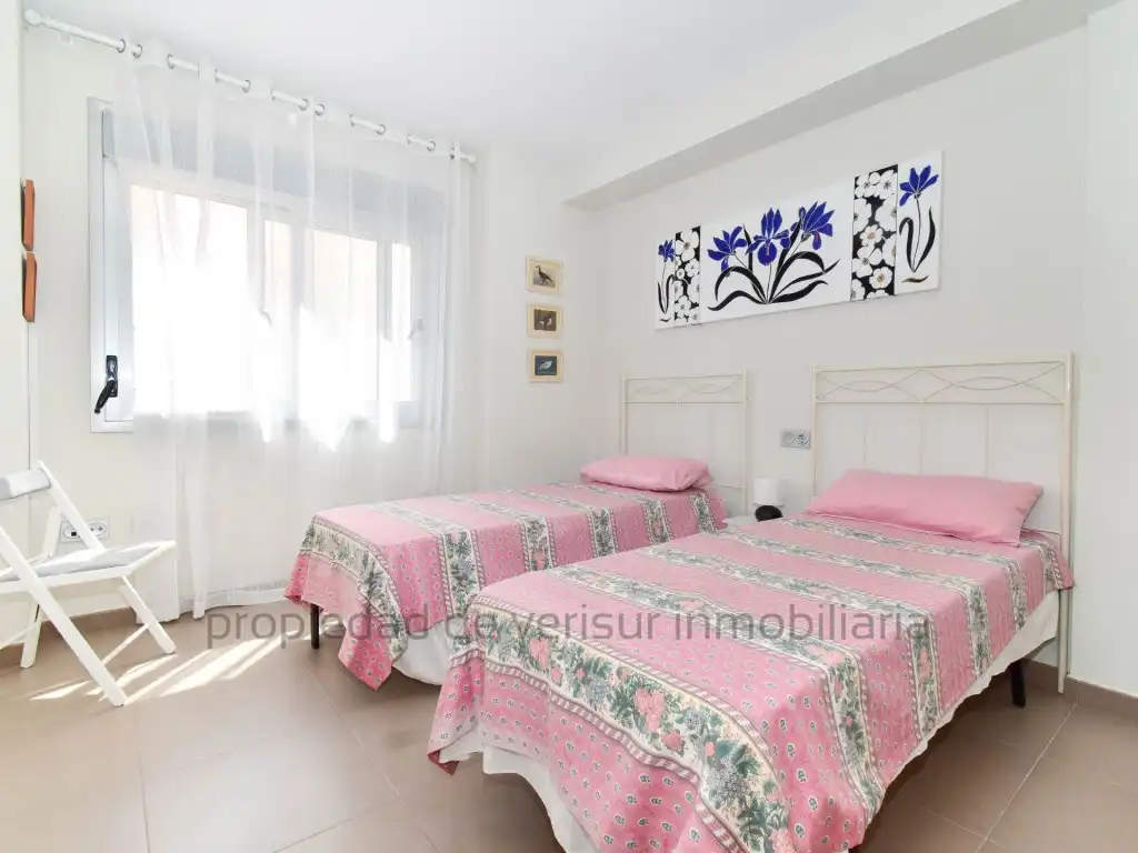 Dormitori de Apartament en venda en Águilas amb Moblat i Balcó