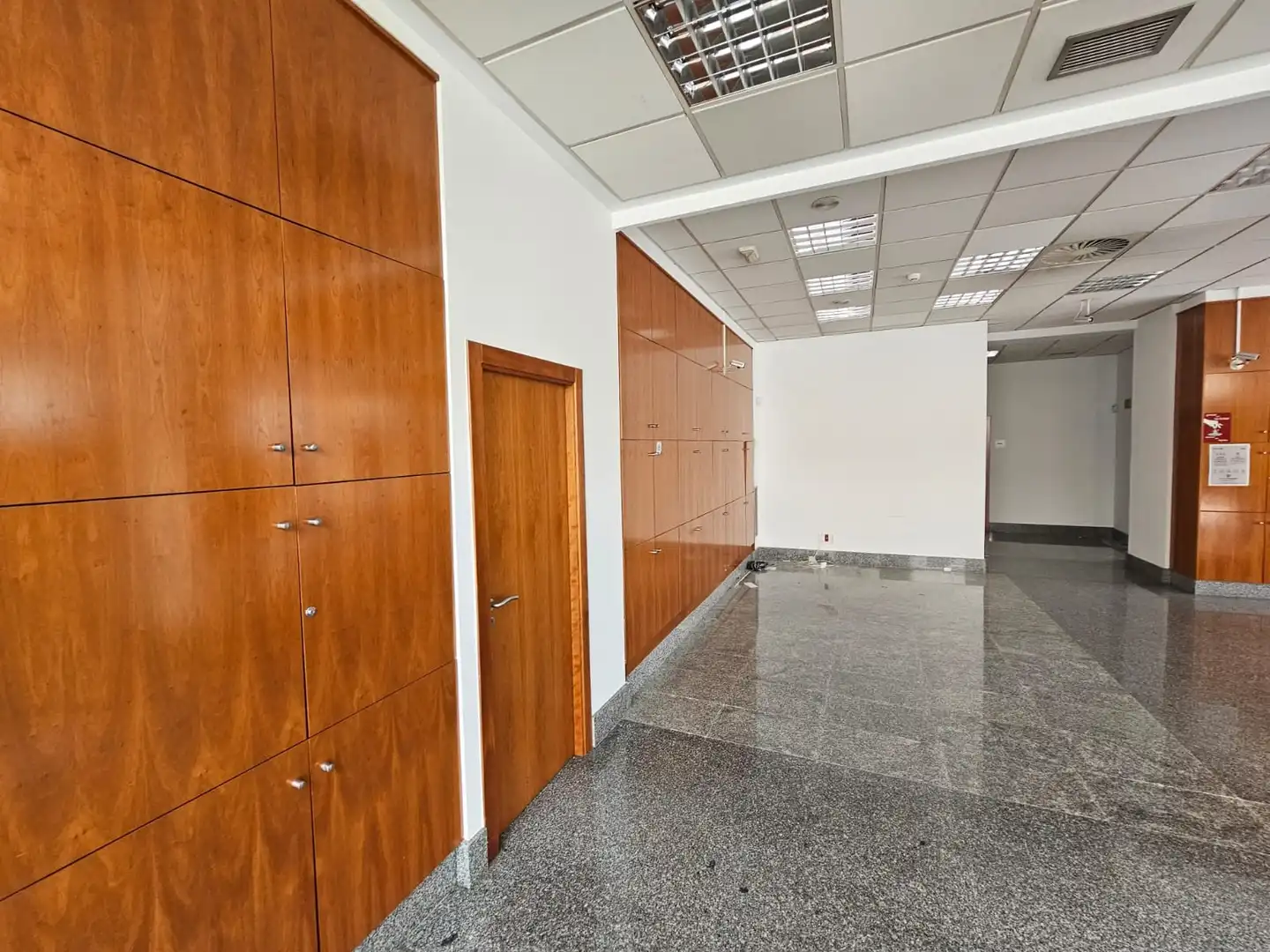 Local commercial à vendre à C/ Condado de Treviño, imagen 7