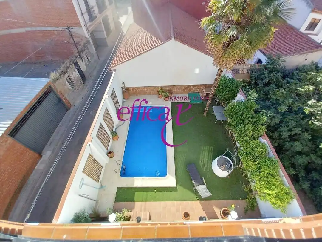Jardí de Casa o xalet en venda en Torrijos amb Aire condicionat, Calefacció i Piscina