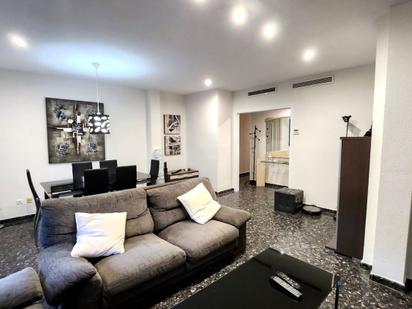 Sala d'estar de Pis de lloguer en Paterna amb Aire condicionat