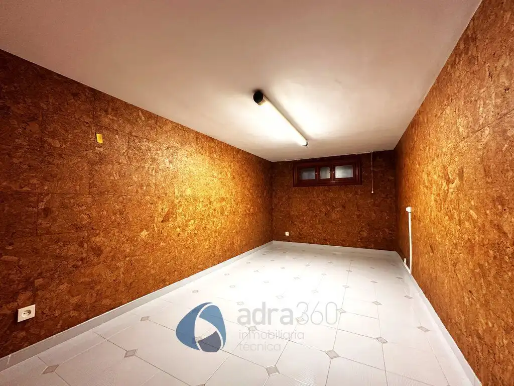 Houses for sale in Lardero  with Air Conditioner, Heating and Private garden