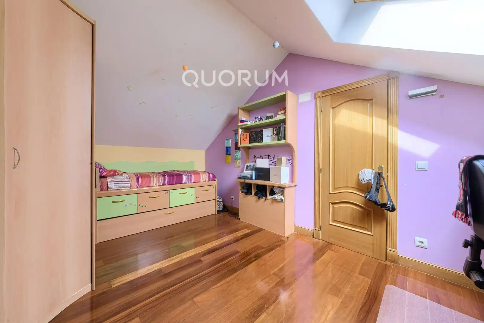 Bedroom of Detached homes for sale in Santurtzi 