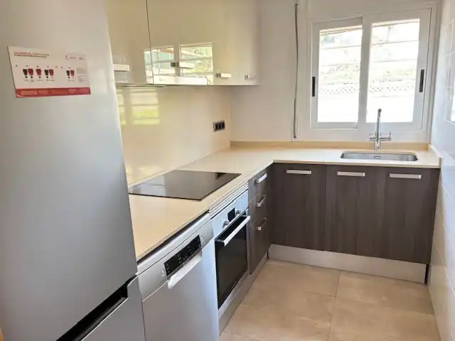 Cocina de Casa adosada en venta en Santa Eulàlia de Ronçana con Aire acondicionado, Calefacción y Jardín privado