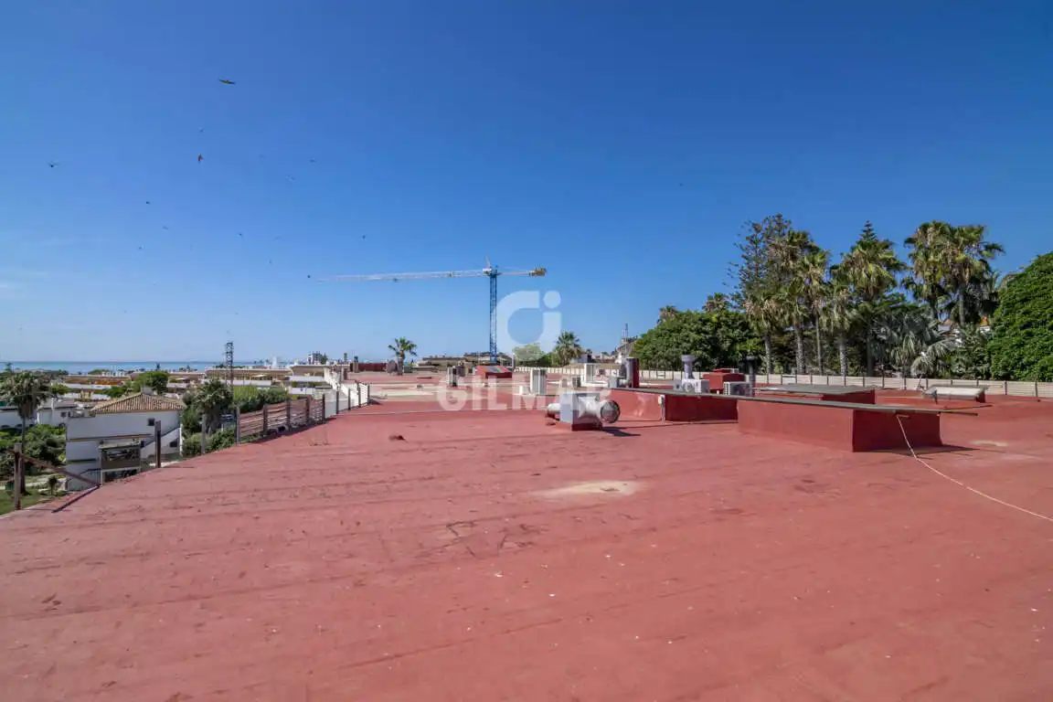 Vista exterior de Edificio en venta en Estepona