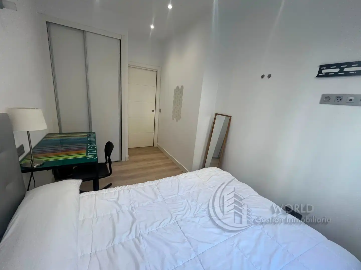 Bedroom of Flat for rent in Madrid  with Air Conditioner, Heating and Furnished
