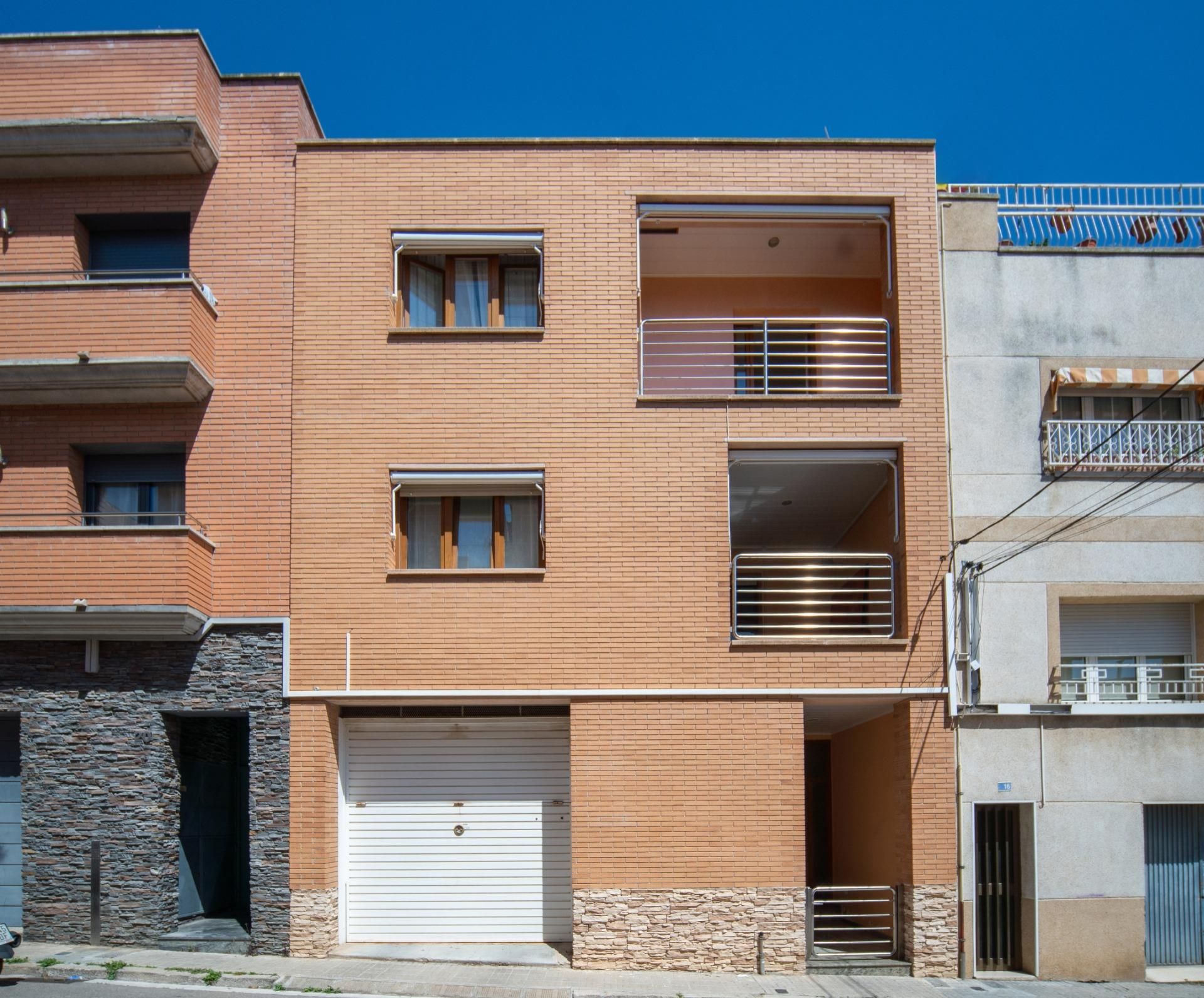 Vista exterior de Casa o xalet en venda en Santa Margarida de Montbui amb Aire condicionat, Calefacció i Jardí privat