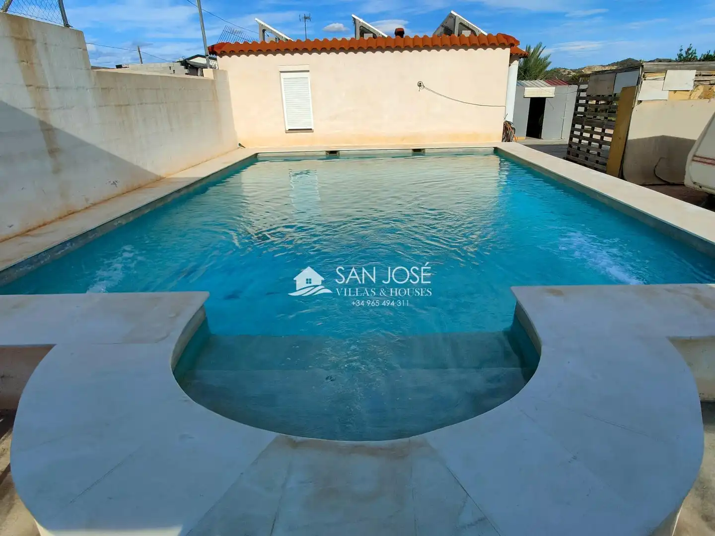 Piscina de Casa o xalet en venda en La Romana amb Aire condicionat, Calefacció i Jardí privat
