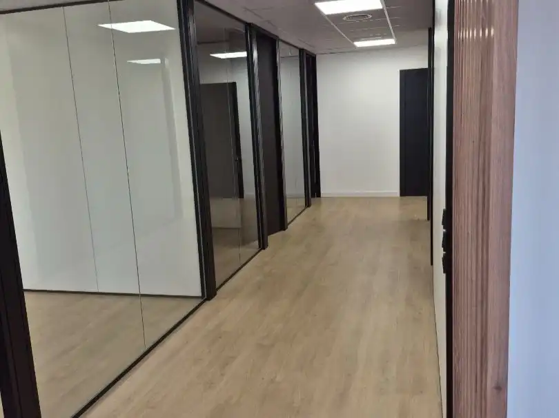 Oficina de alquiler en Lleida con Aire acondicionado, Calefacción y Internet