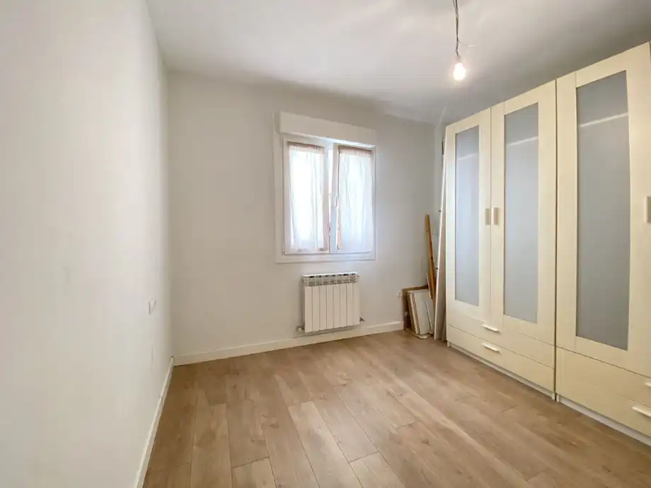 Habitación de Piso en venta en Vitoria - Gasteiz con Calefacción y Trastero