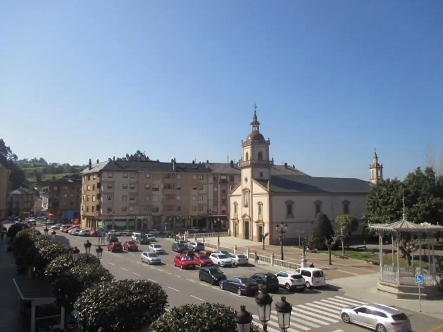 Vista exterior de Piso en venta en Vegadeo con Calefacción, Terraza y Trastero