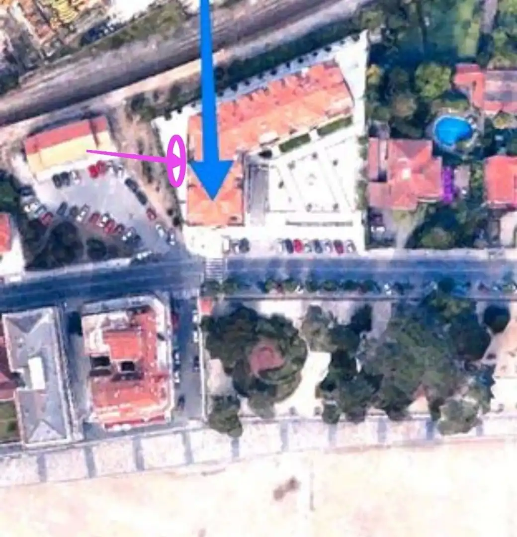 Local comercial de lloguer a Avenida Rosalía de Castro, imagen 2