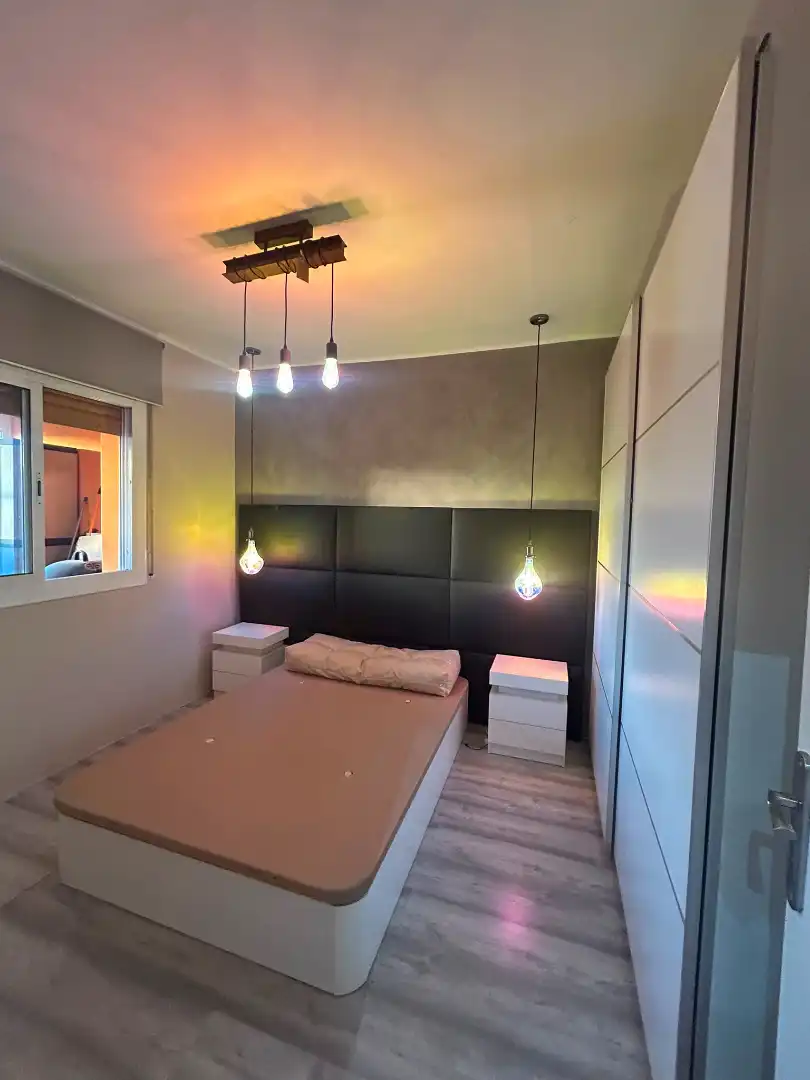 Habitación de Ático en venta en Santa Coloma de Gramenet con Aire acondicionado, Parquet y Terraza