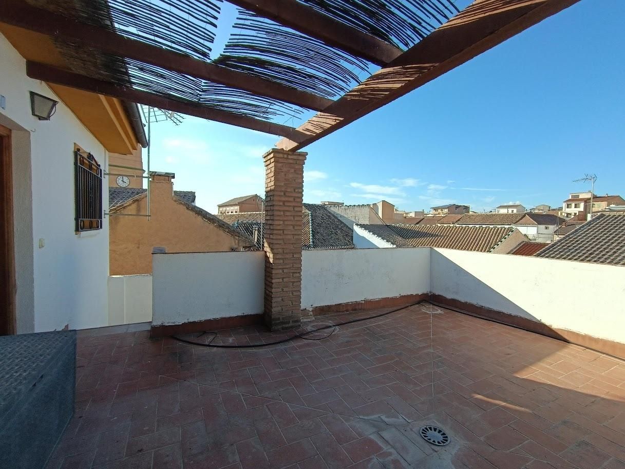 Terrassa de Àtic en venda en Pinos Puente amb Calefacció, Terrassa i Balcó
