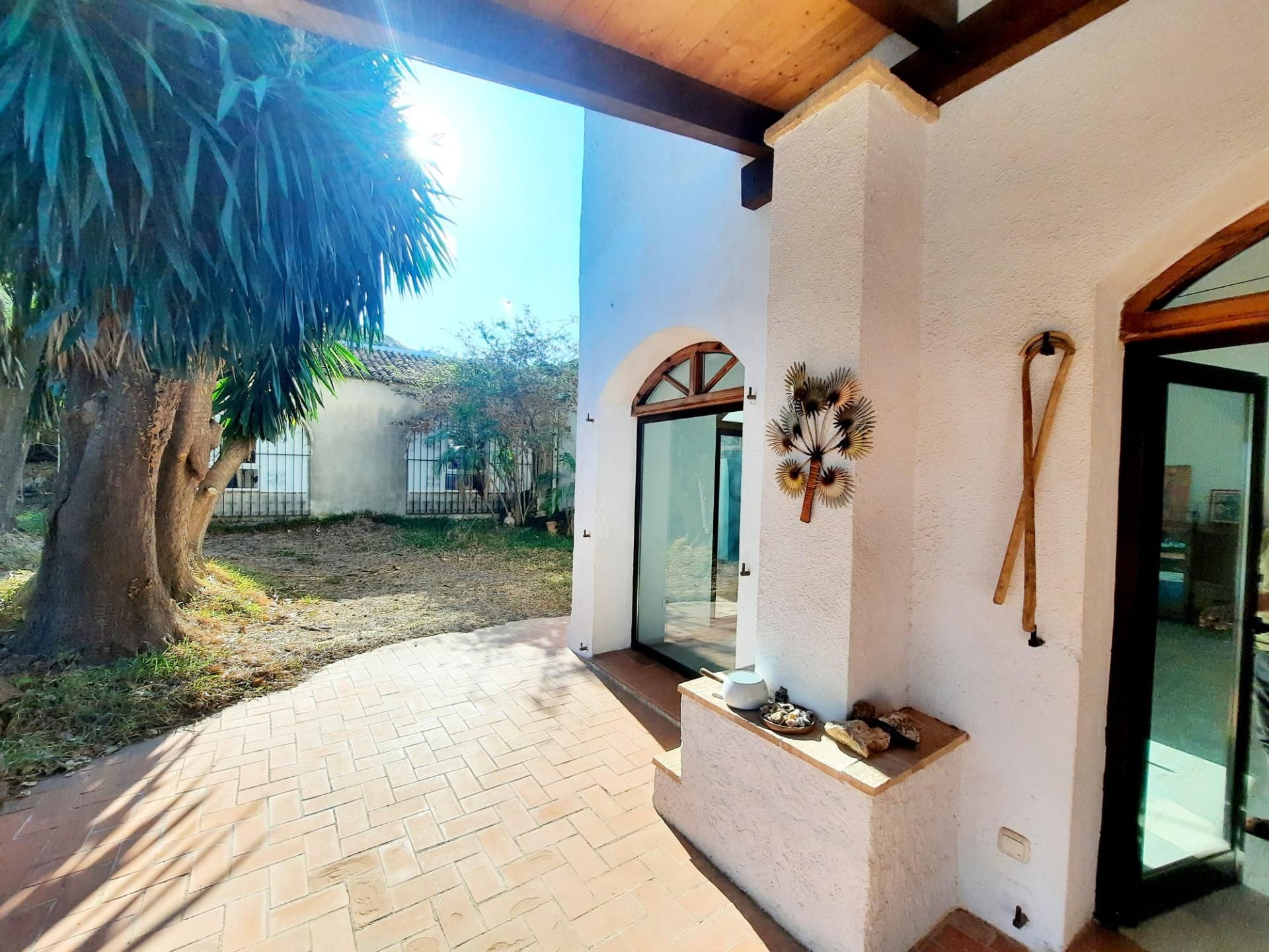 Jardí de Finca rústica en venda en Alberic amb Jardí privat, Terrassa i Traster