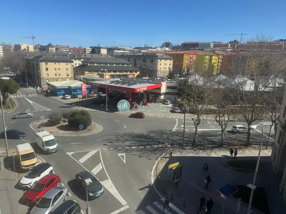 Vista exterior de Pis en venda en Segovia amb Calefacció, Parquet i Terrassa
