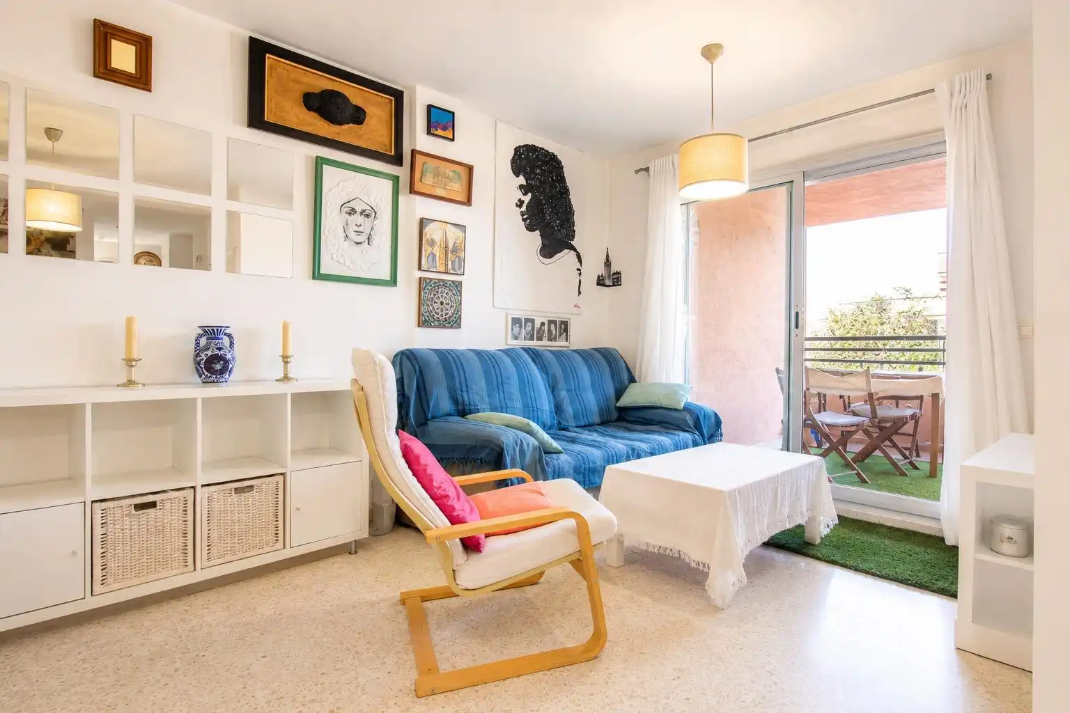 Sala d'estar de Pis en venda en Sanlúcar de Barrameda amb Terrassa i Piscina comunitària
