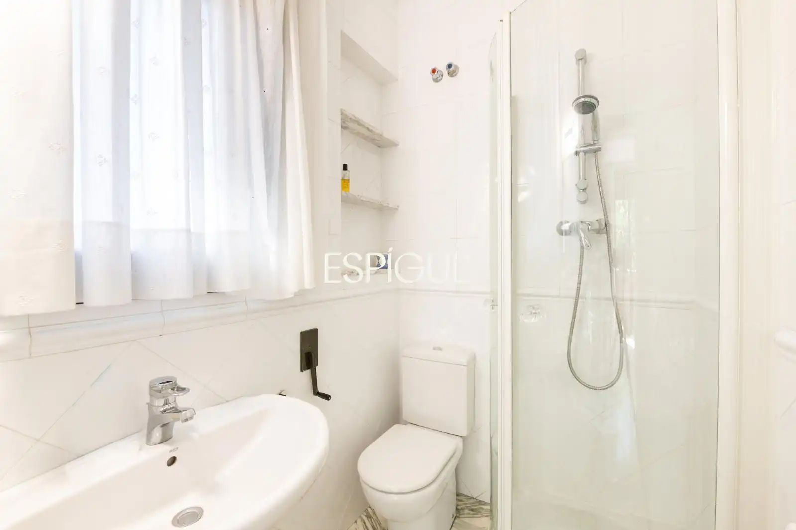 Bathroom of Houses for sale in Sant Cugat del Vallès  with Air Conditioner, Heating and Storage room
