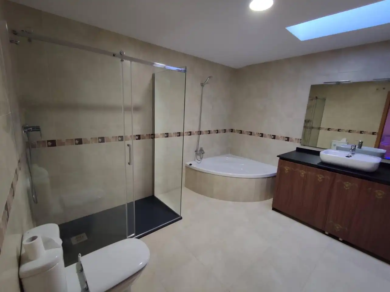 Bathroom of Flat for sale in Ponferrada  with Air Conditioner and Storage room