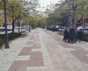 Vista exterior de Local en venda en Alcorcón amb Aire condicionat, Terrassa i Moblat