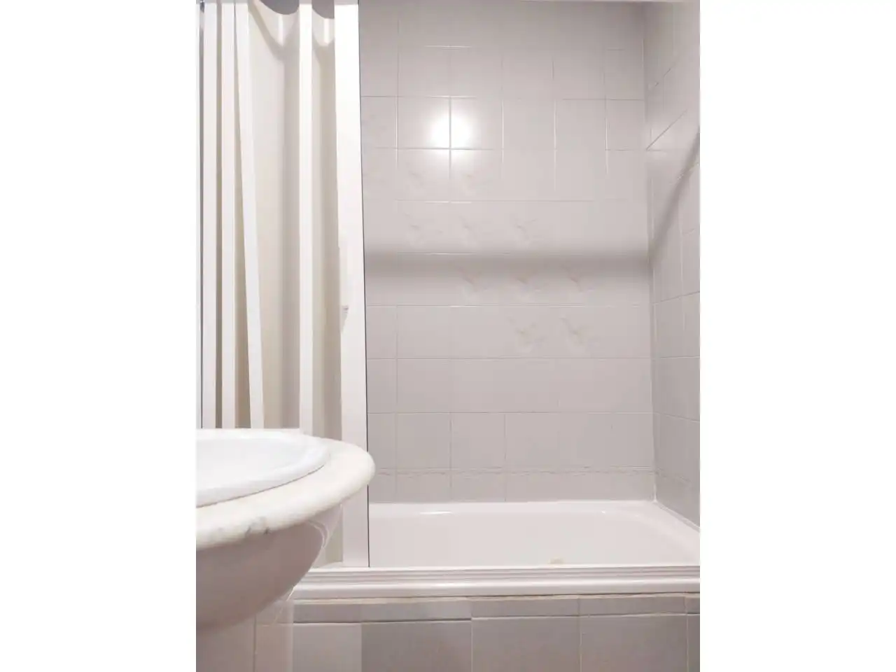 Badezimmer von Wohnungen zum Verkauf in Elche / Elx mit Balkon