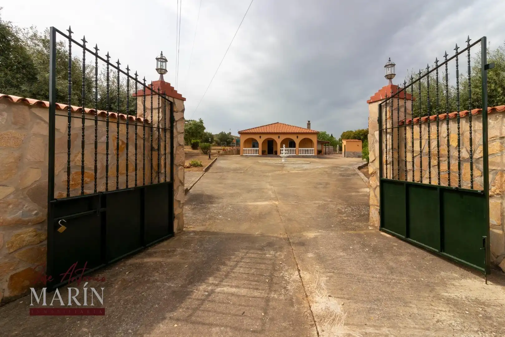 Casa o chalet en venta en Badajoz con Aire acondicionado, Jardín privado y Piscina