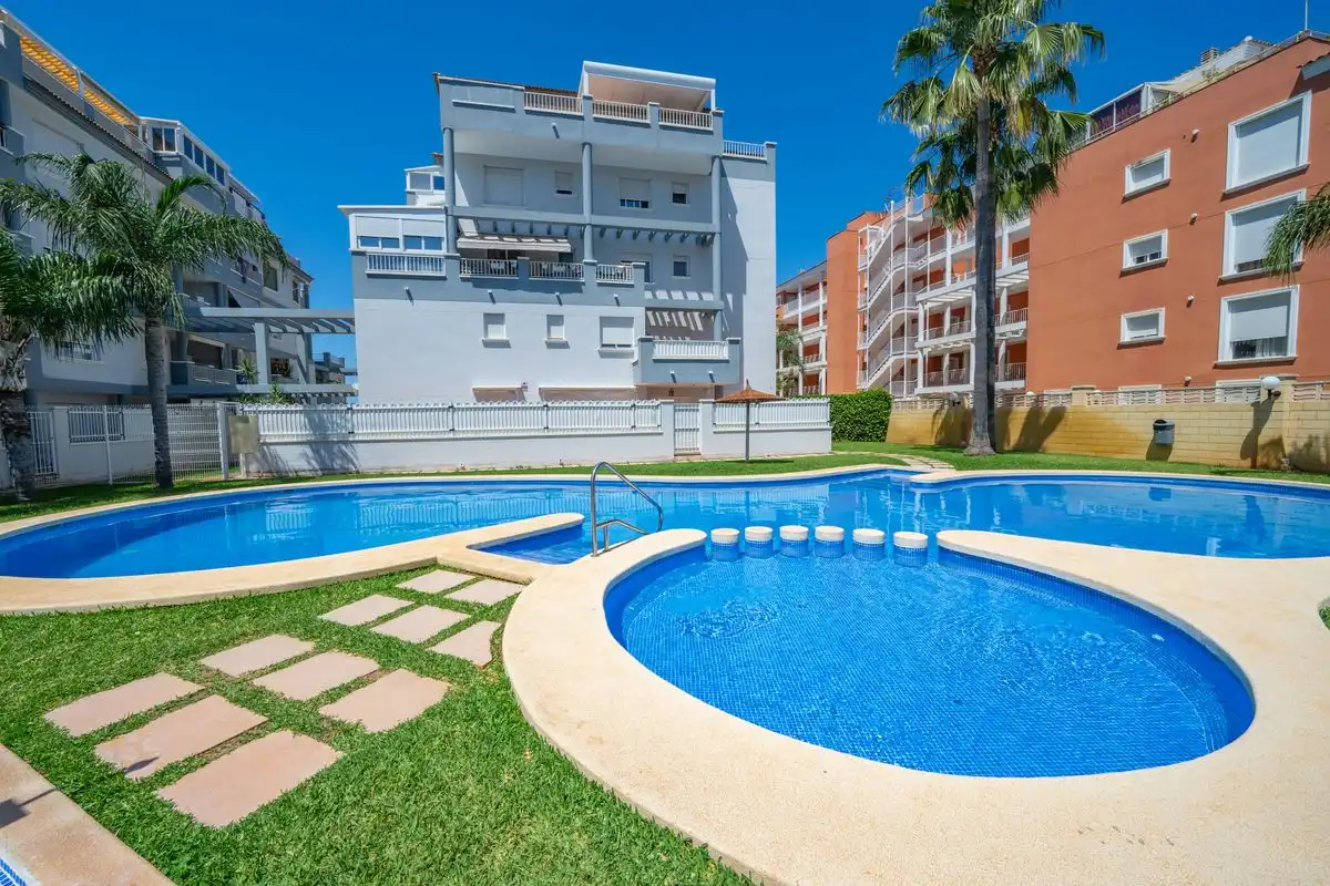Schwimmbecken von Erdgeschoss zum Verkauf in Dénia mit Klimaanlage, Heizung und Terrasse