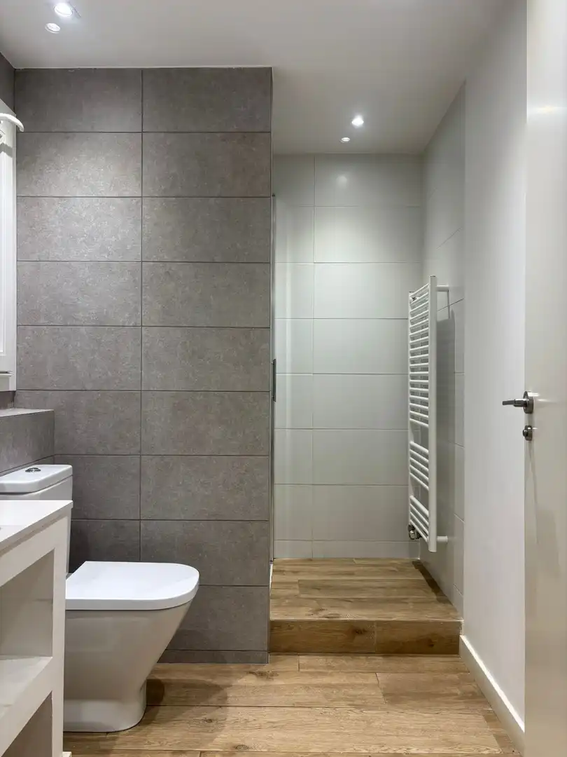 Baño de Apartamento en venta en Lleida con Aire acondicionado y Calefacción
