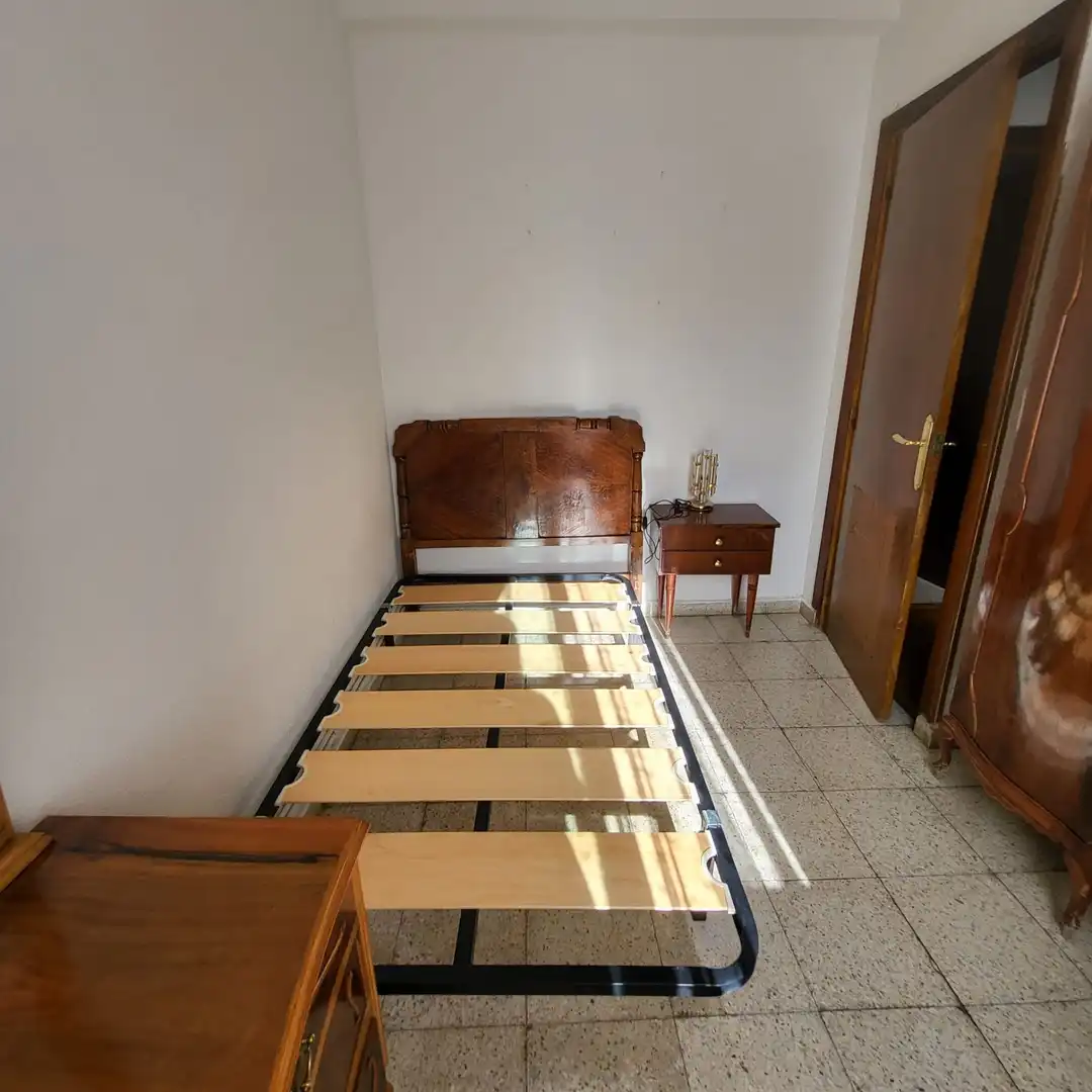 Habitación de Piso de alquiler en Ávila con Calefacción, Terraza y Amueblado