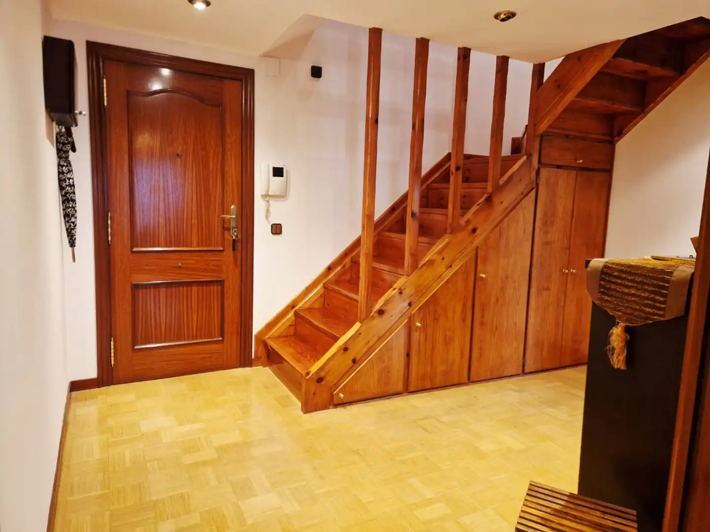 Piso en venta en Avilés con Calefacción, Parquet y Terraza
