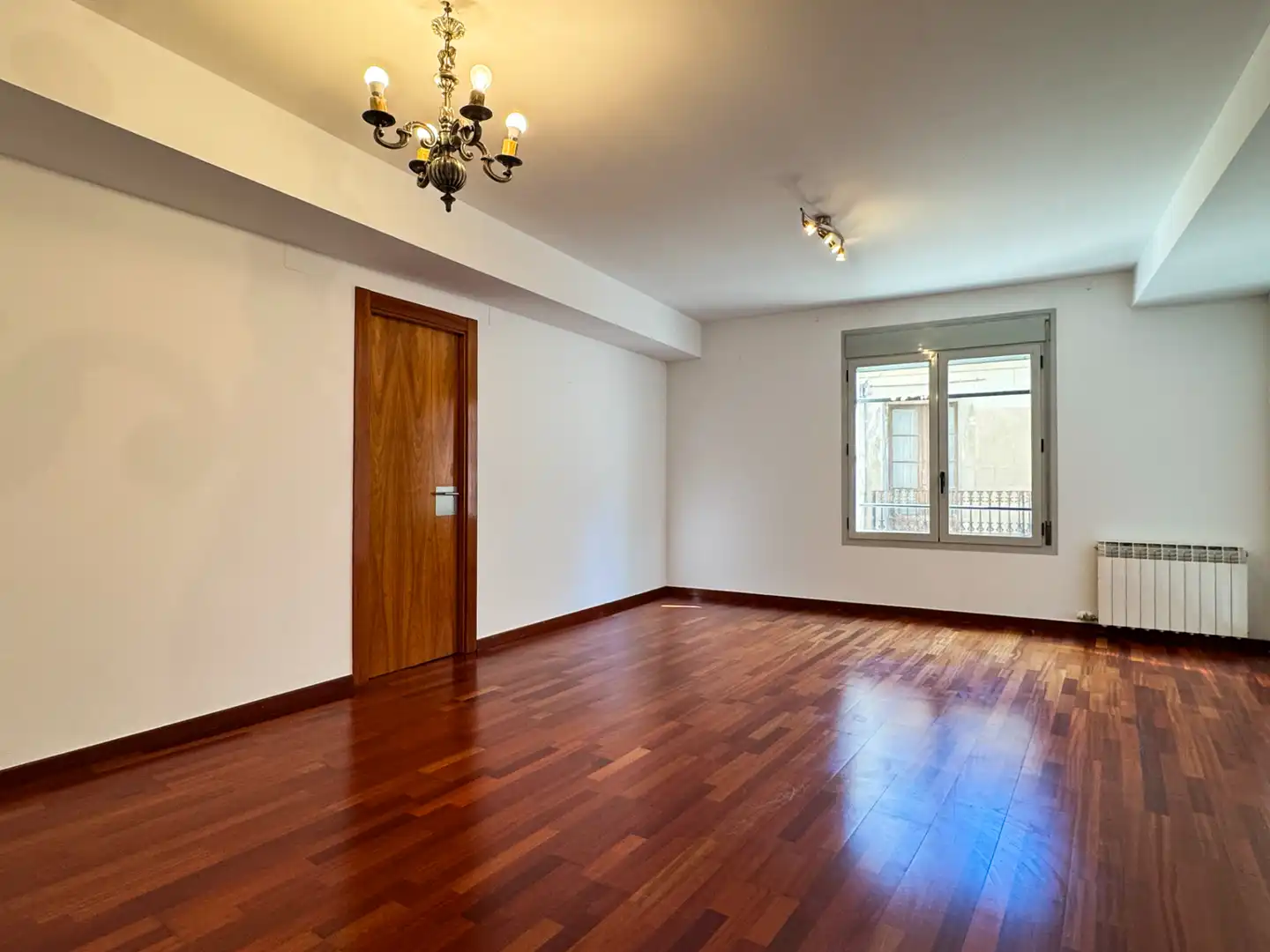 Sala de estar de Piso en venta en Lleida con Calefacción, Parquet y Horno