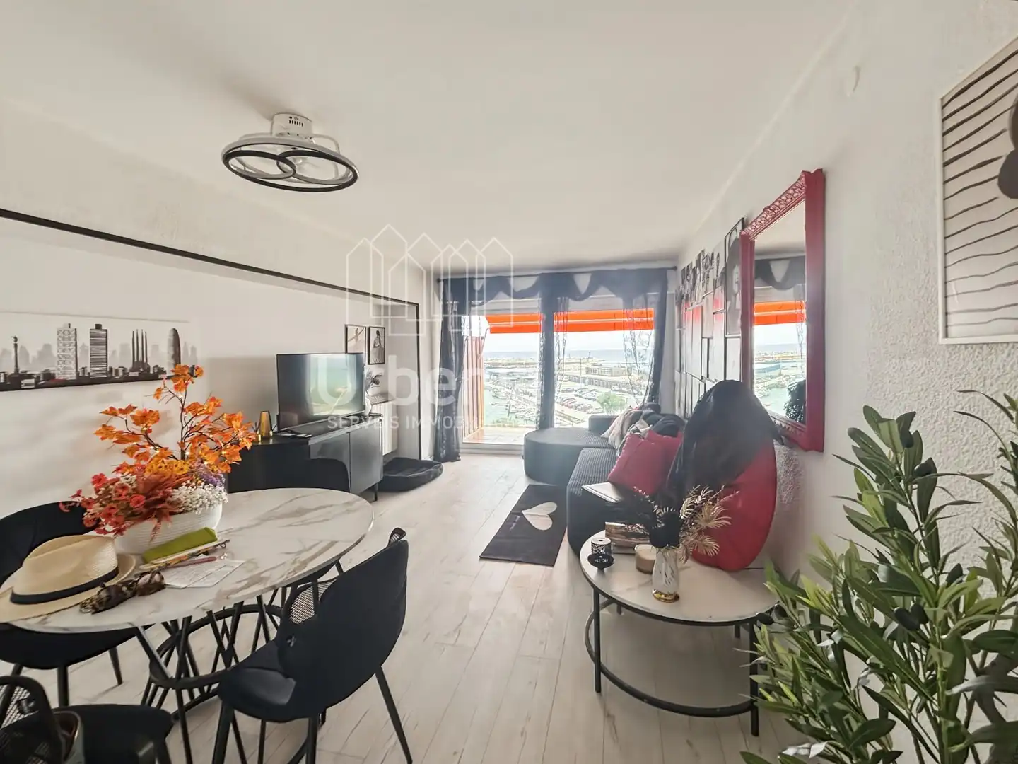 Sala d'estar de Pis en venda en Arenys de Mar amb Terrassa
