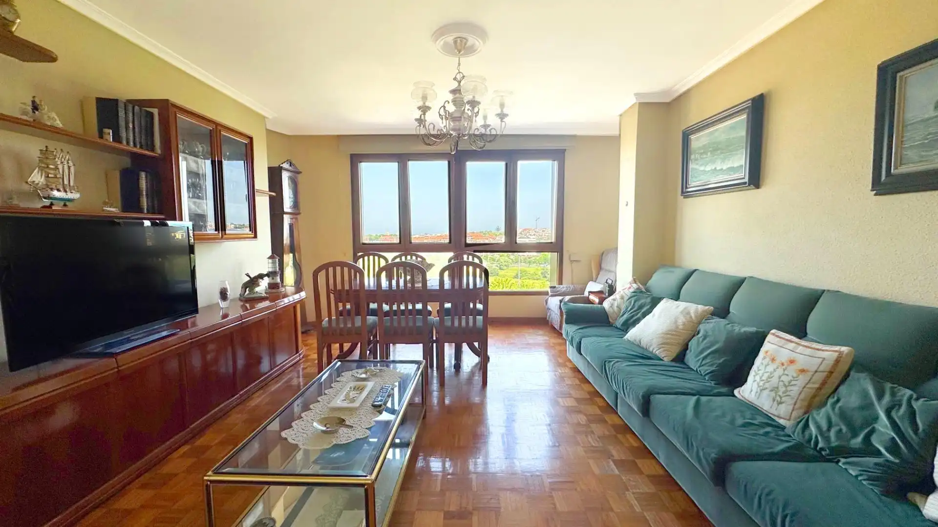 Piso con ascensor en venta en Los Castros, imagen 3