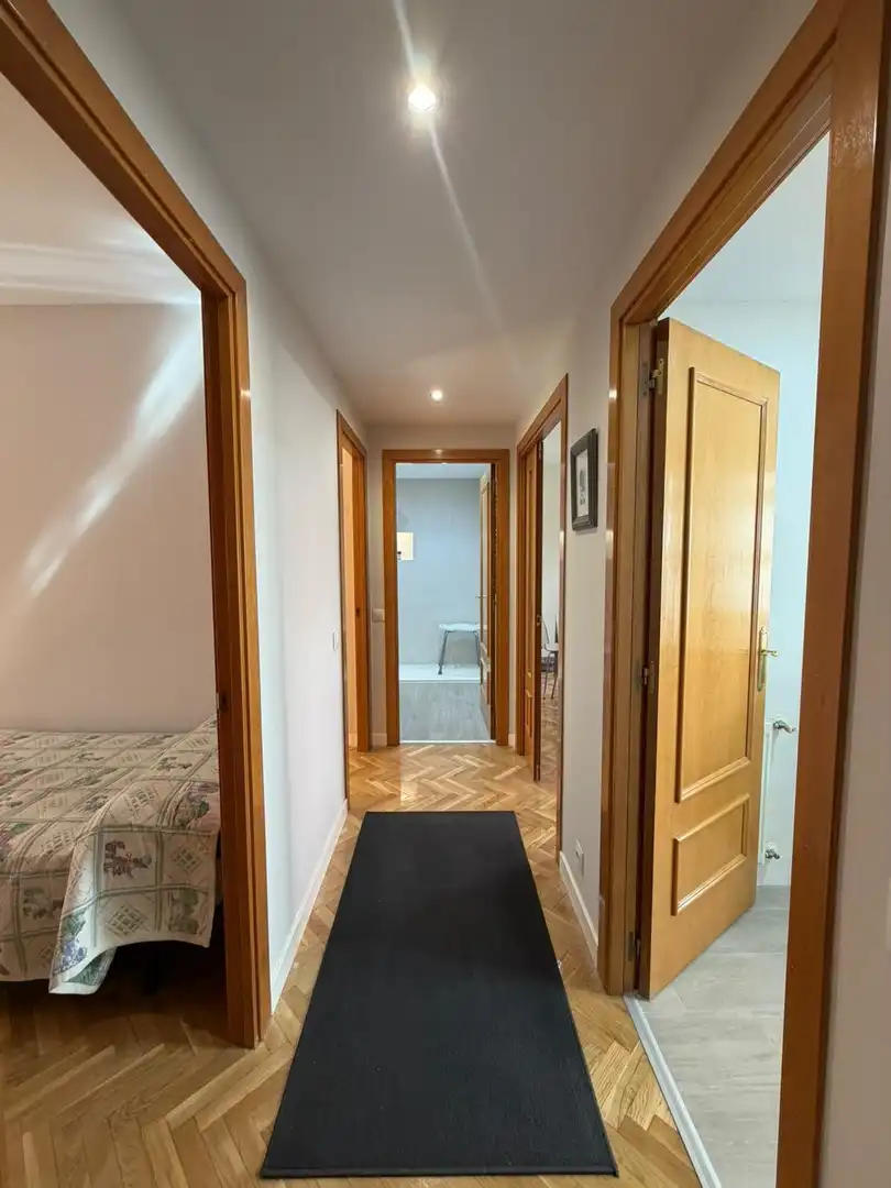 Wohnung zur Miete in Madrid mit Heizung, Privatgarten und Parkett