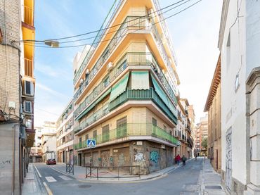 Pis amb balcó en venda a Calle TRIANA BAJA