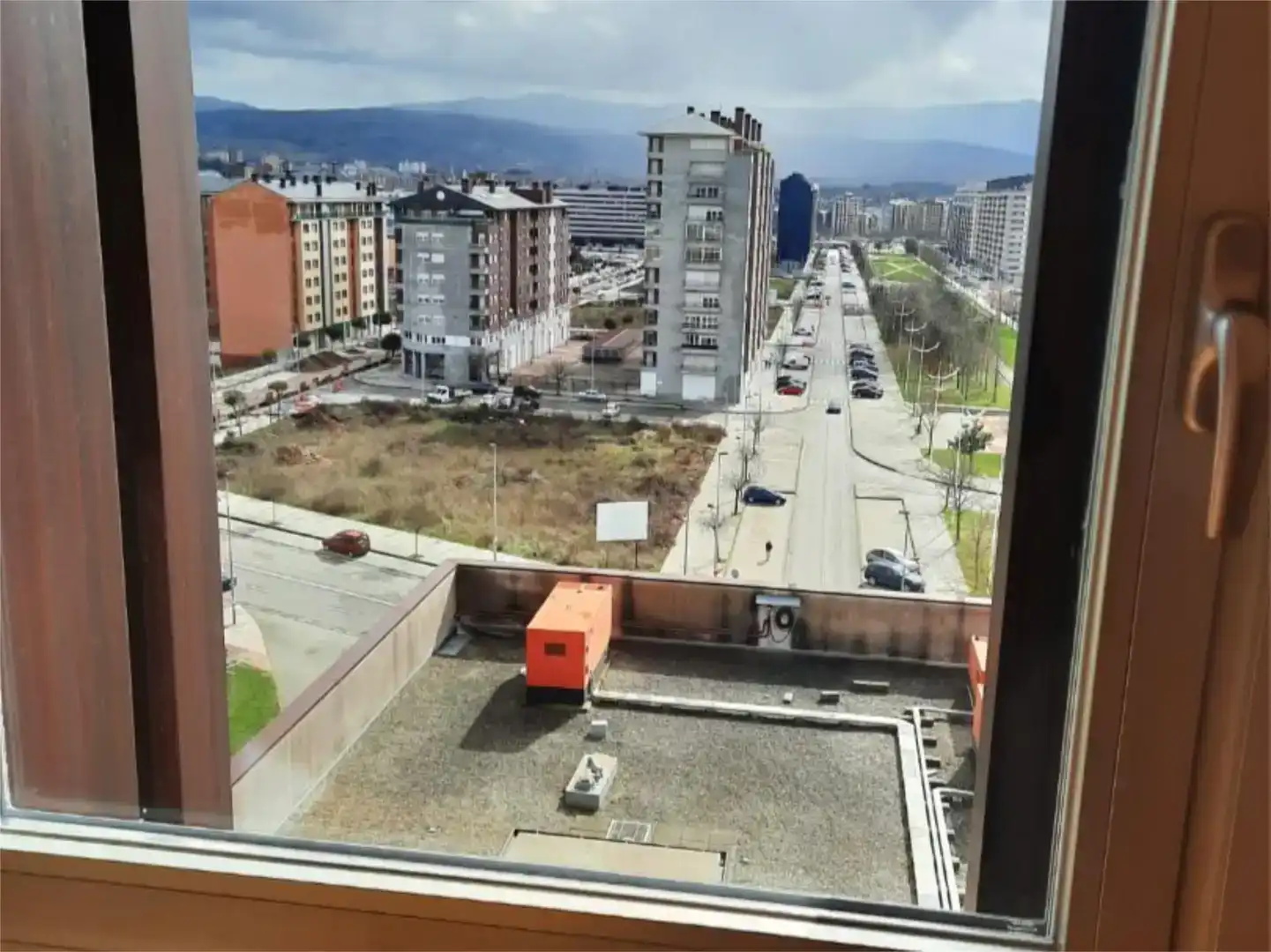 Vista exterior de Pis en venda en Ponferrada amb Parquet i Traster