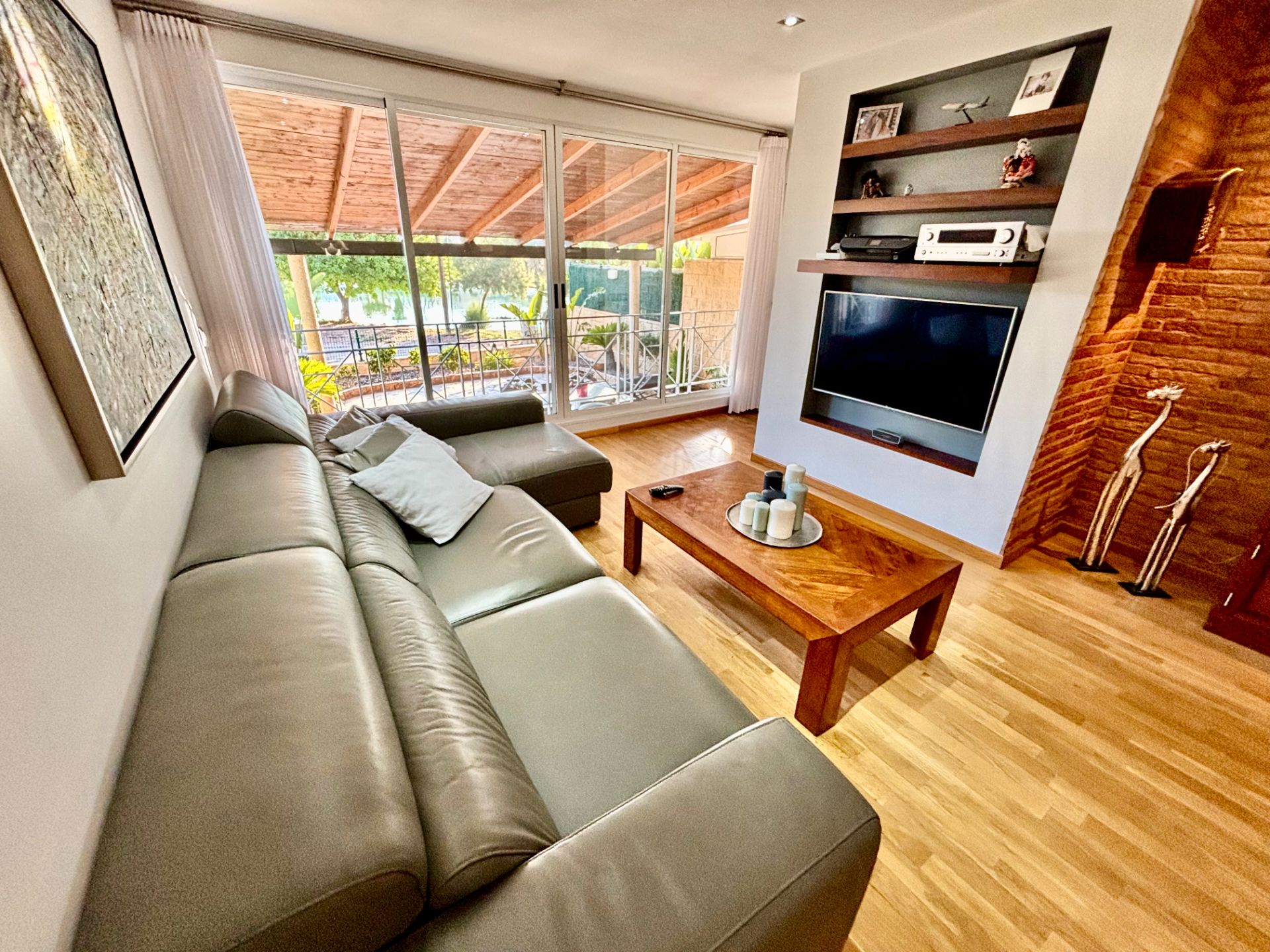 Sala d'estar de Planta baixa en venda en Alicante / Alacant amb Aire condicionat, Calefacció i Jardí privat