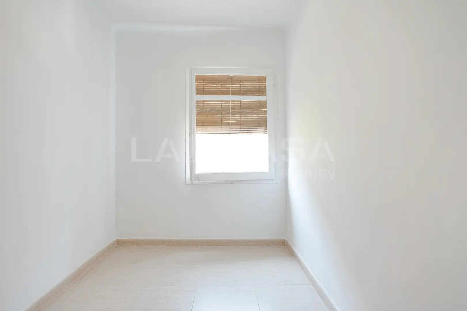 Flat for sale in Cornellà de Llobregat  with Heating