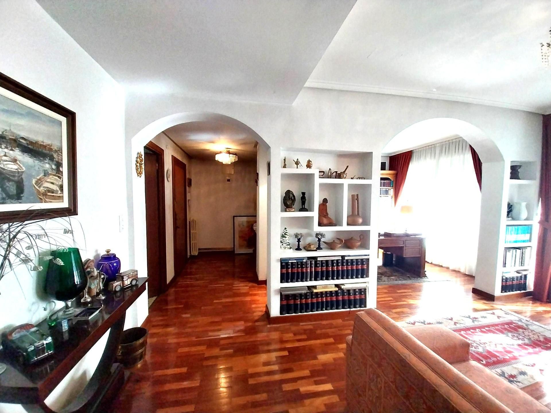 Piso en venta en Avenida de Casado del Alisal, Centro