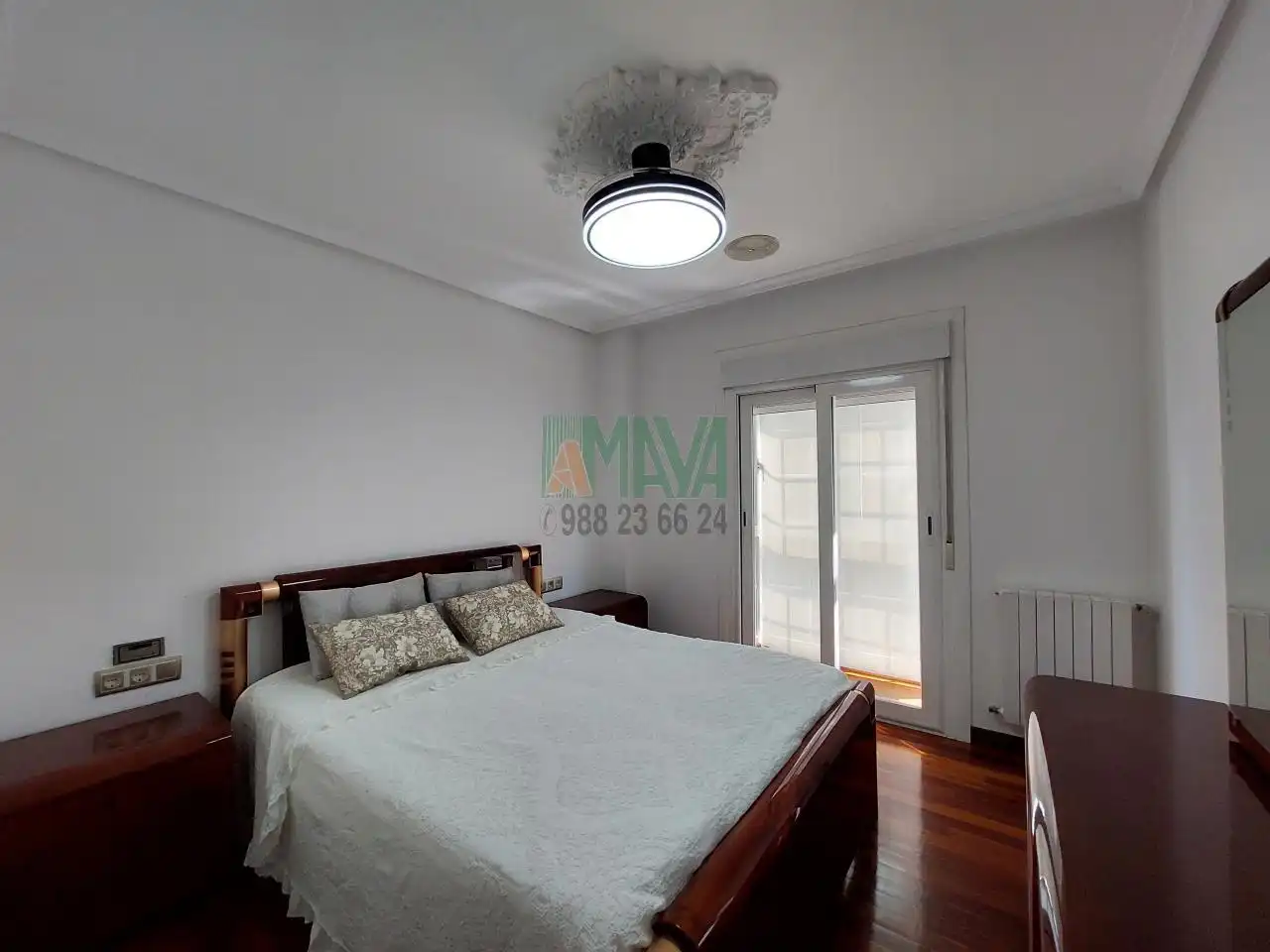 Schlafzimmer von Wohnung zur Miete in Ourense Capital  mit Heizung, Parkett und Möbliert