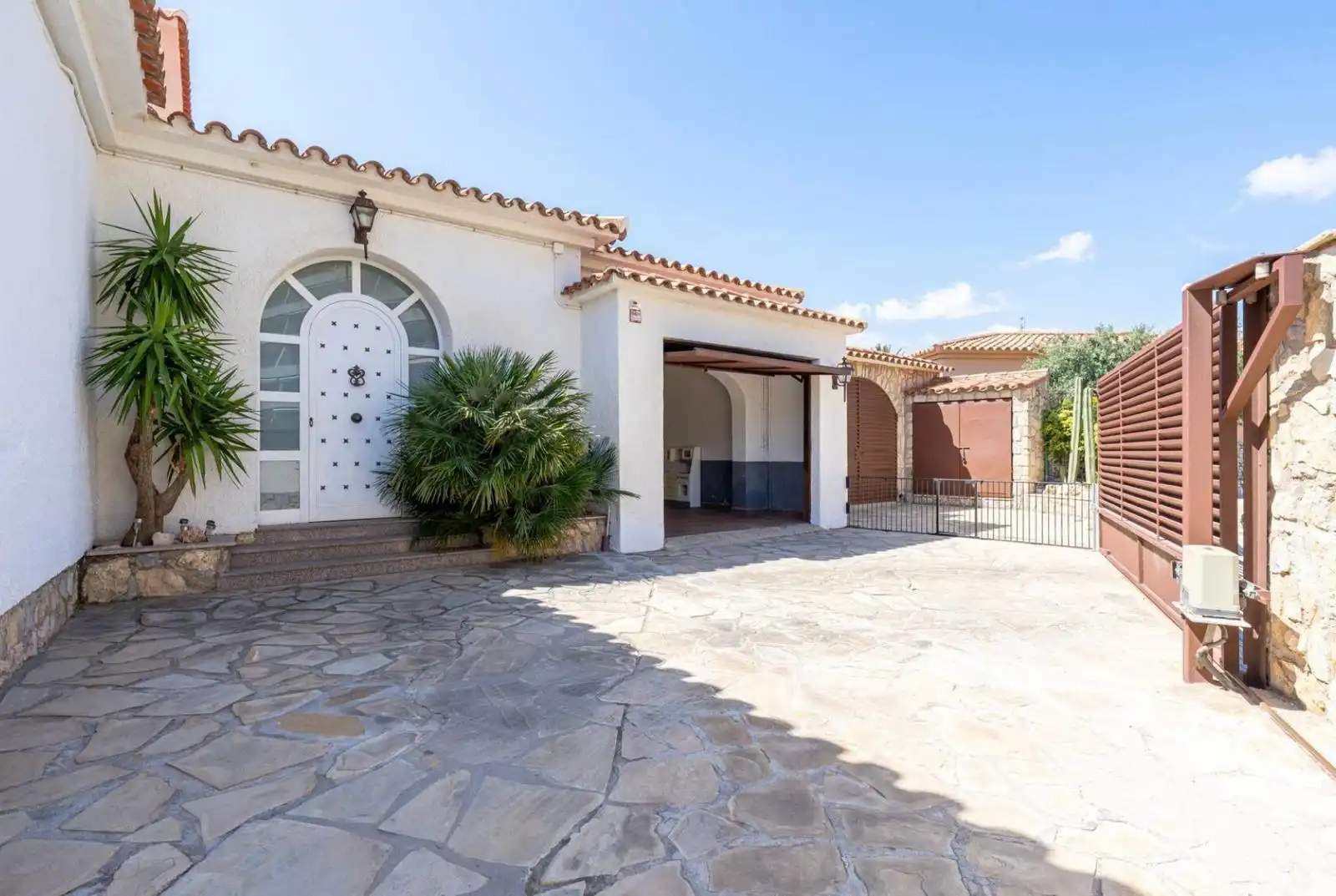 Chalet con terraza en venta en Carrer Gregal 9, imagen 4