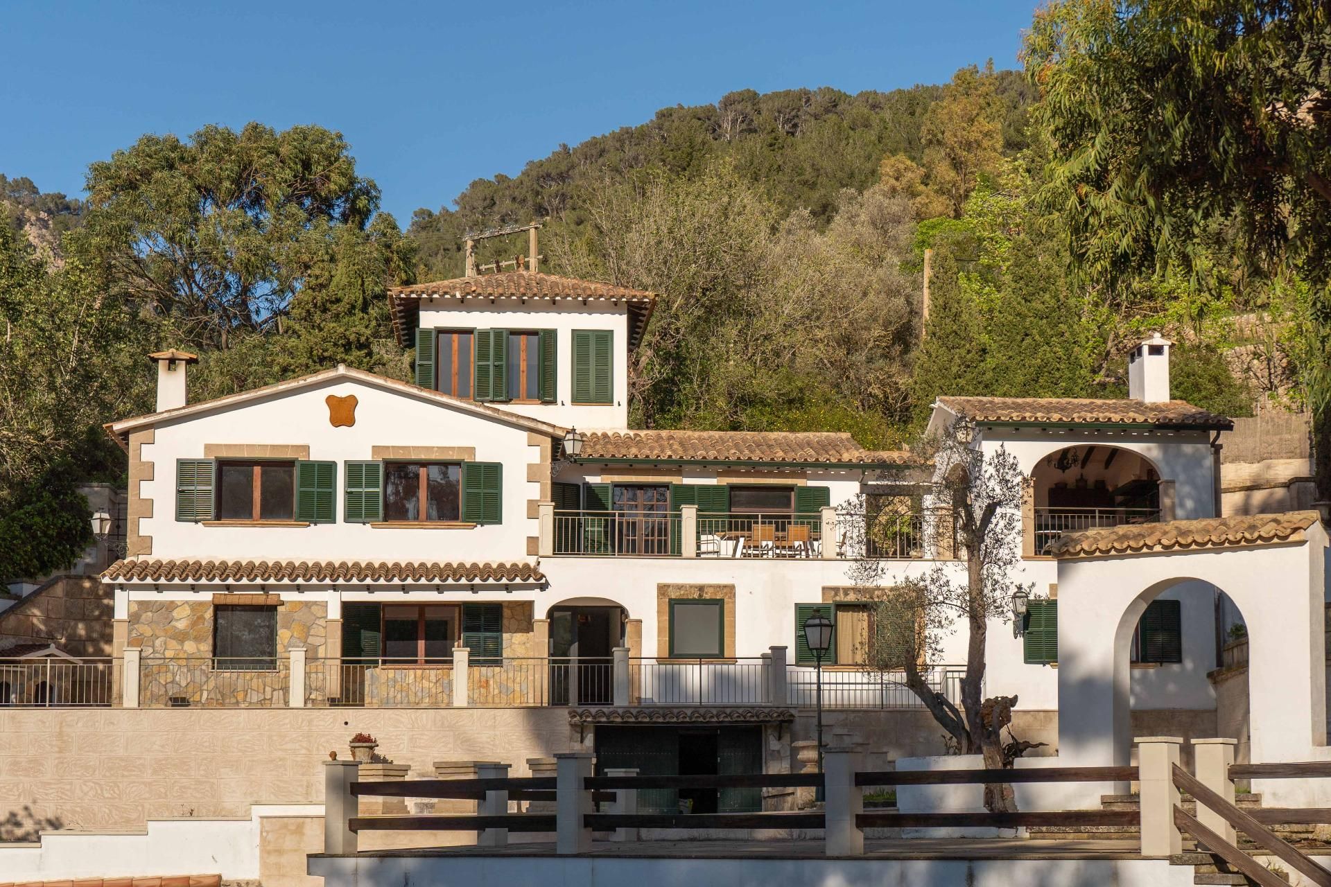 Vista exterior de Casa o xalet en venda en Esporles amb Jardí privat i Terrassa