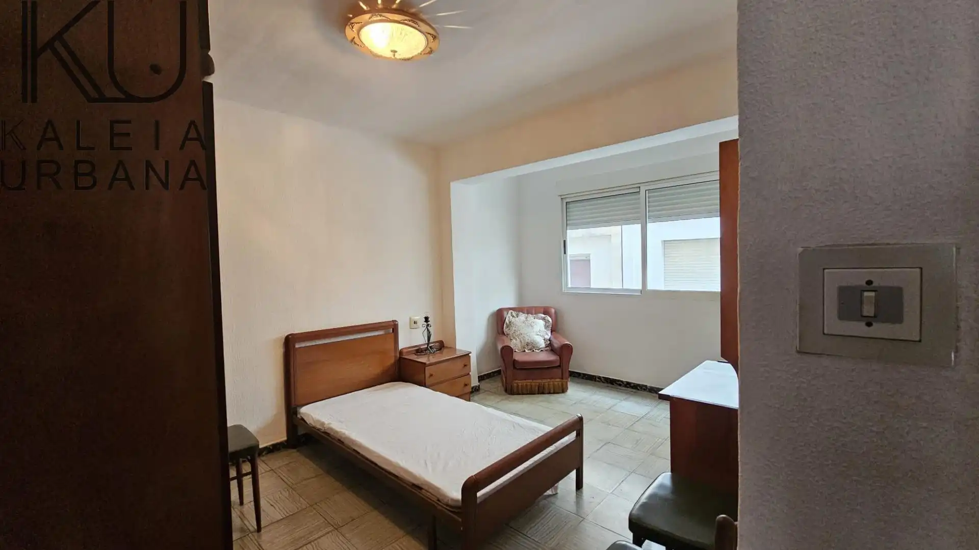 Habitación de Piso en venta en Alicante / Alacant con Balcón