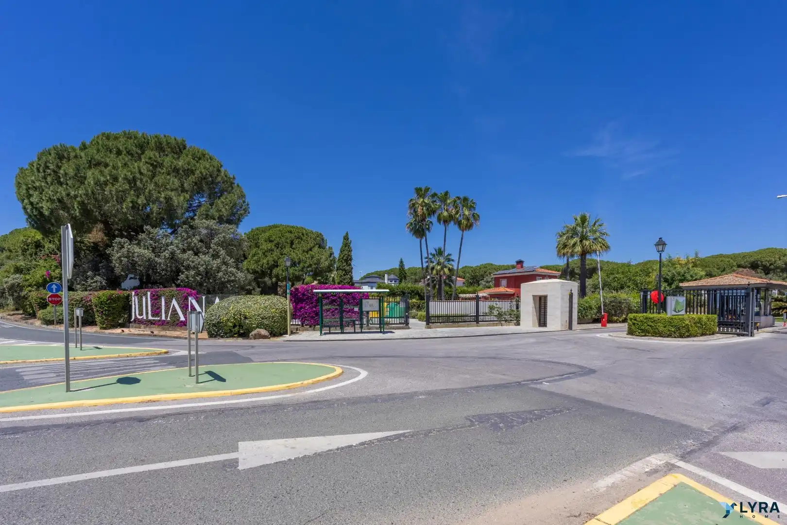 Residencial en venta en Calle Romero, Bollullos de la Mitación