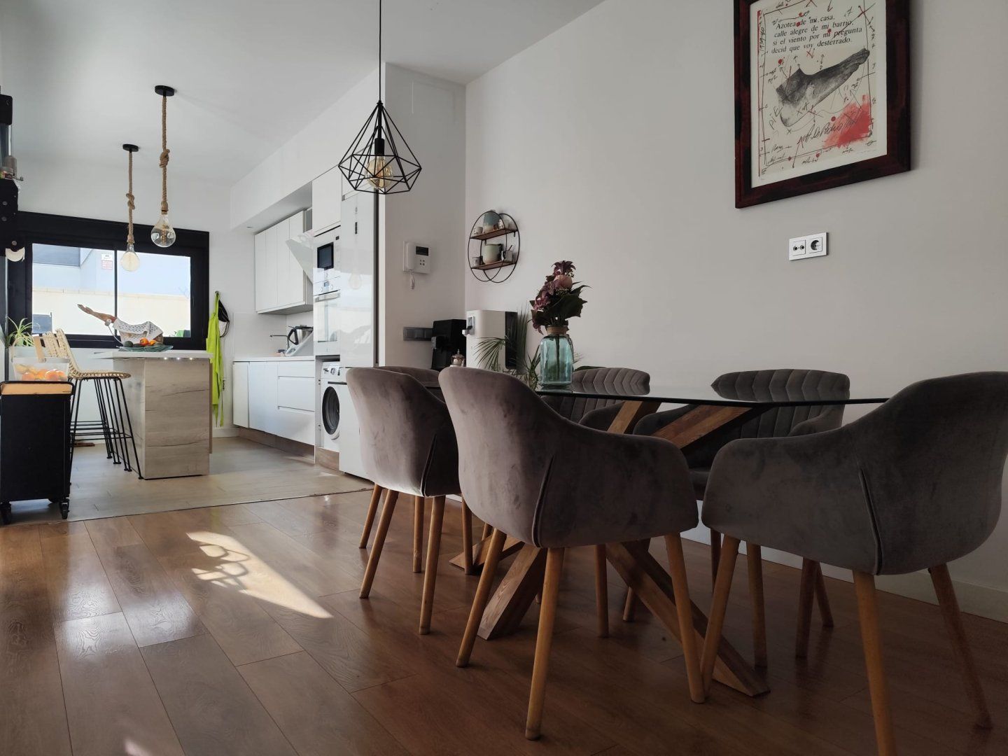 Menjador de Casa adosada en venda en Bormujos amb Aire condicionat i Piscina