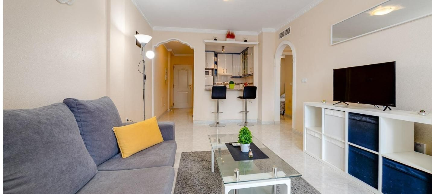 Sala d'estar de Apartament de lloguer en Orihuela amb Aire condicionat, Calefacció i Jardí privat