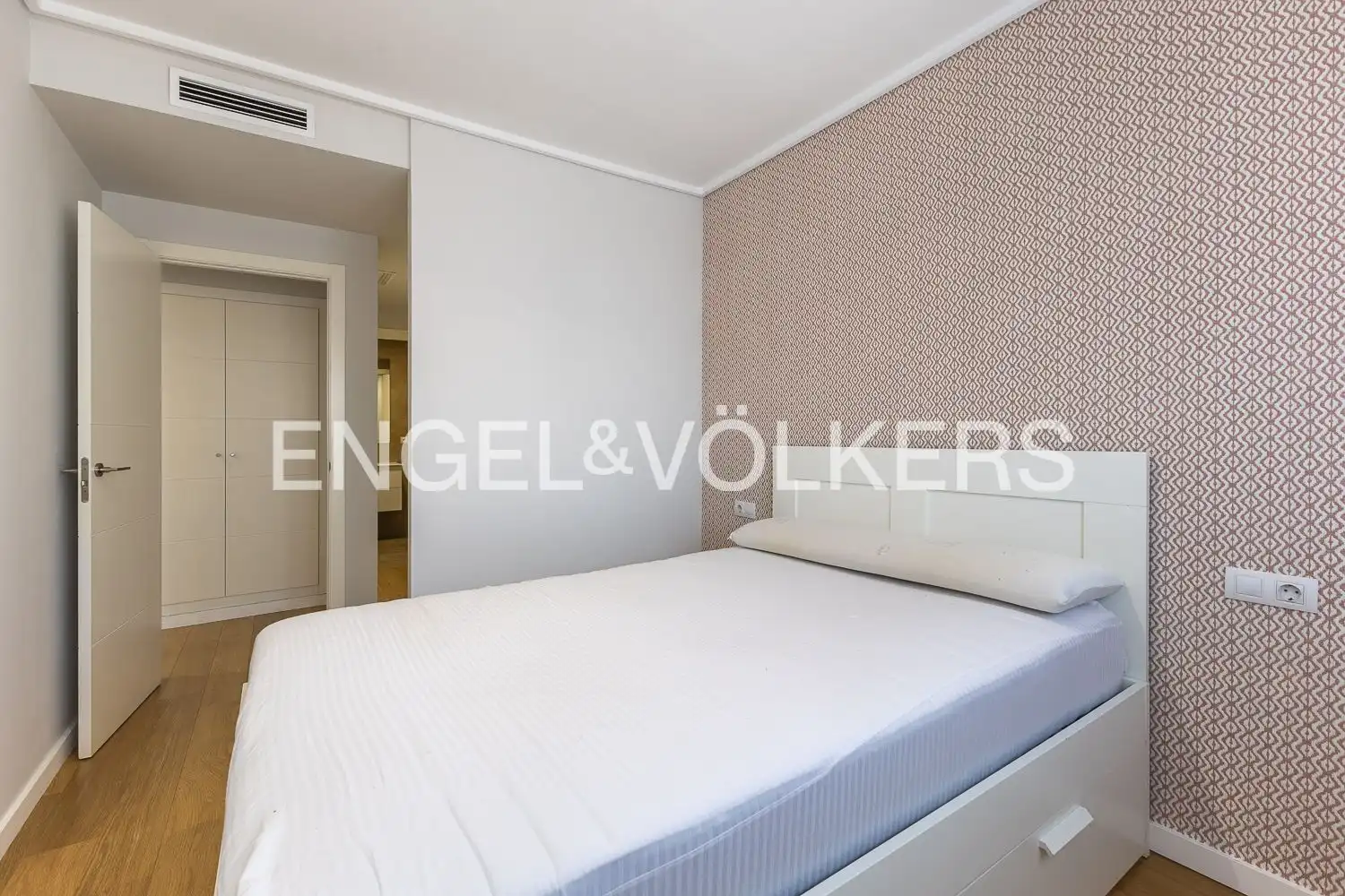 Schlafzimmer von Wohnung zur Miete in Extramurs
