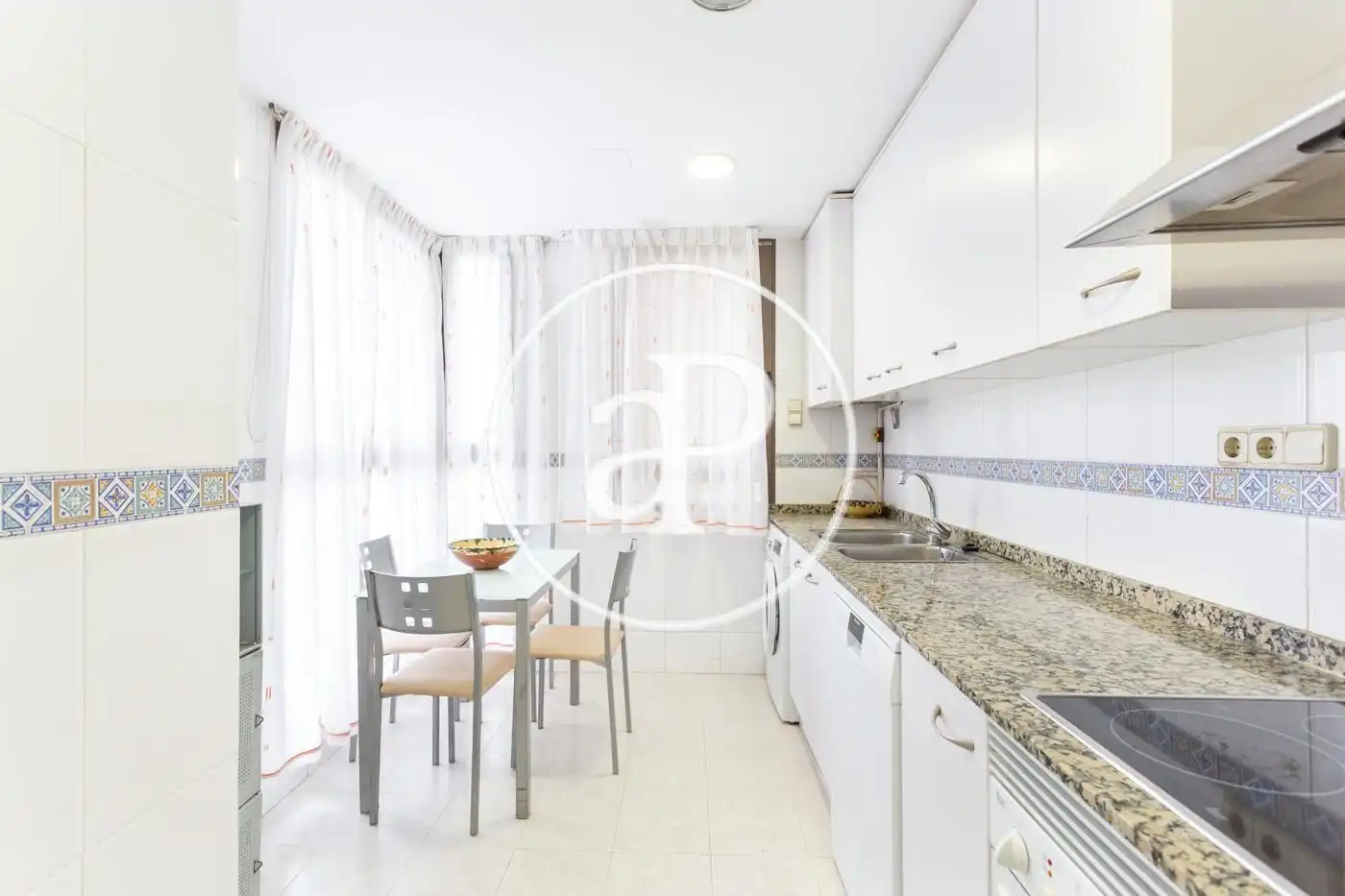 Kitchen of Flat for rent in Valencia  with Air Conditioner, Heating and Private garden