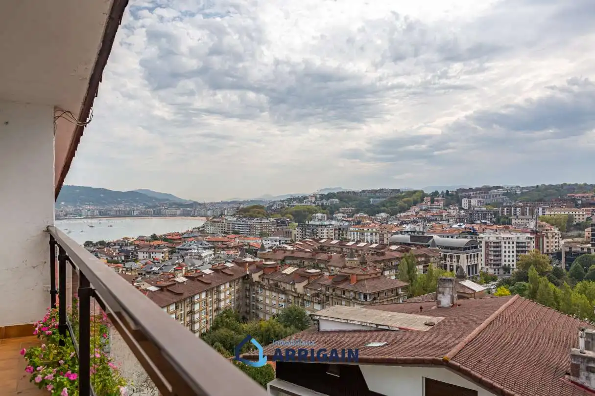 Terraza de Dúplex en venta en Donostia - San Sebastián  con Calefacción, Jardín privado y Terraza
