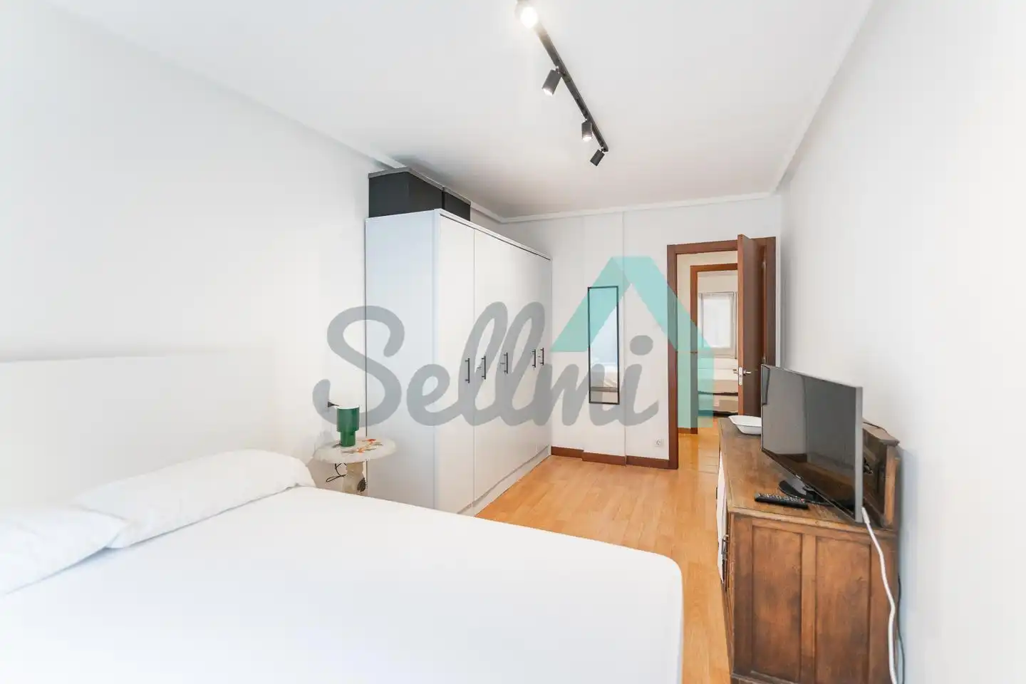Habitación de Piso de alquiler en Gijón  con Calefacción y Amueblado