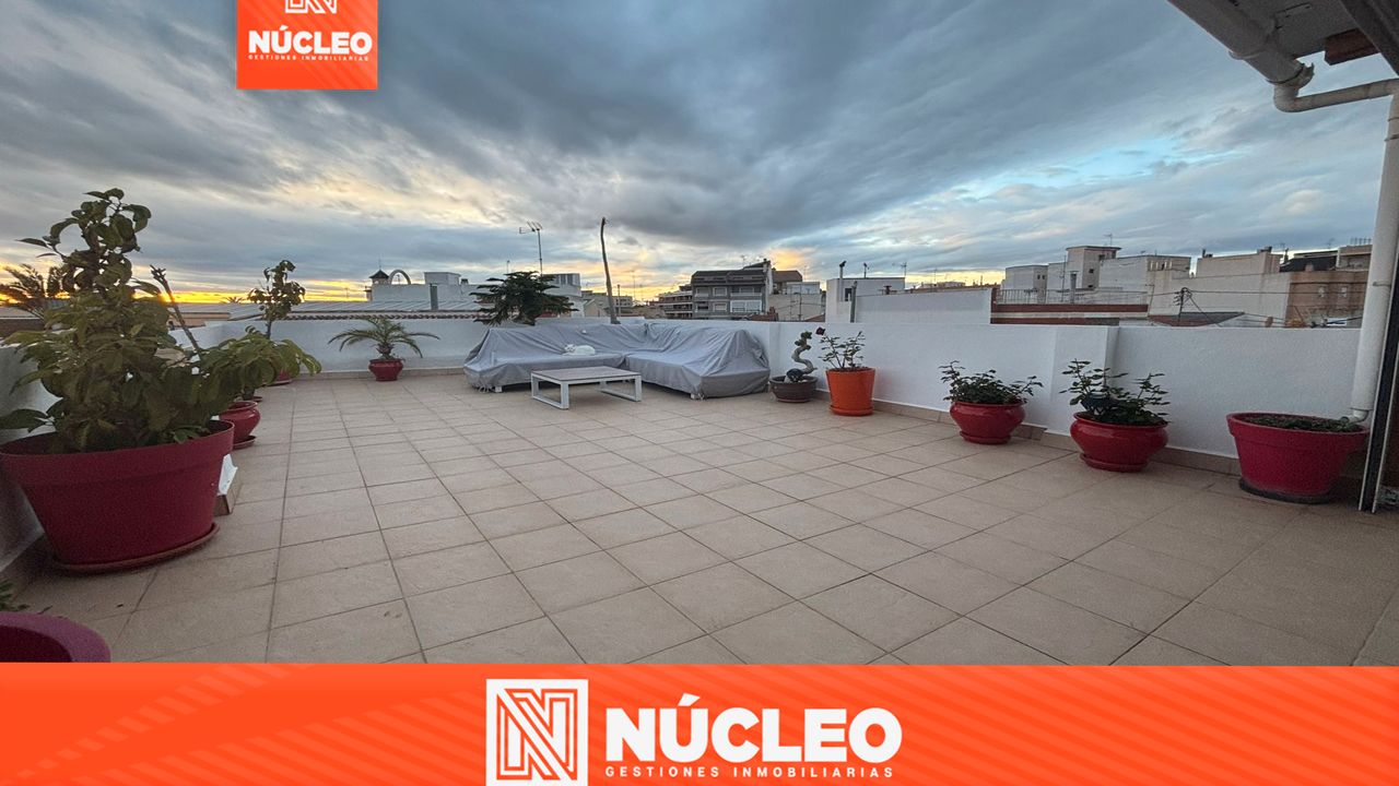 Terrassa de Casa adosada en venda en Los Montesinos amb Aire condicionat, Terrassa i Moblat